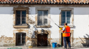 service professionnel de nettoyage des fientes de pigeons à la teste de buch (33115). intervention rapide et devis gratuit au +33 6 07 58 08 82 pour une solution efficace et sécurisée.