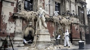 service professionnel d'évacuation de gros volumes de fientes de pigeons. intervention rapide et efficace. contactez-nous au 06.07.58.08.82 pour un devis personnalisé.